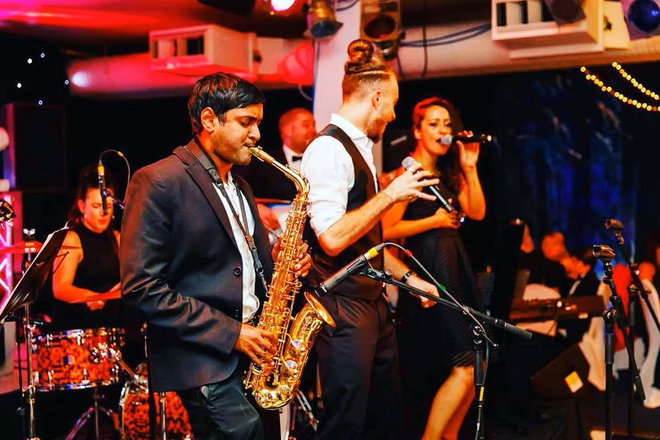 Schwood Sax - Saxophonists from London