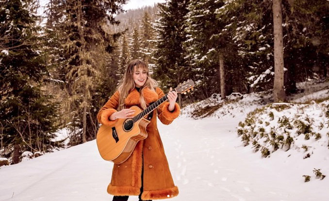 Cydney Smith - Singer Guitarists from London