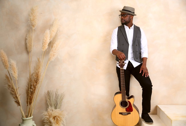 Acoustic JJ - Singer Guitarists from London