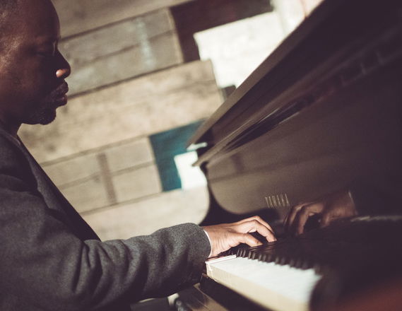 James Nicholas - Pianists from Bedfordshire