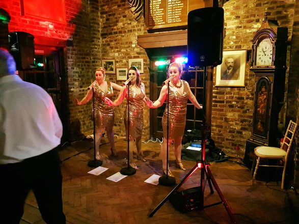 Sixties Vixens - Soul, RnB & Motown Bands from Buckinghamshire