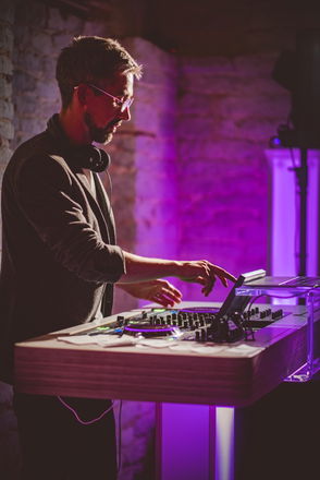 Callum Kelly - Wedding & Party DJs from Hampshire