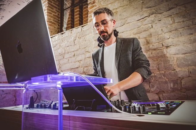 Callum Kelly - Wedding & Party DJs from Hampshire
