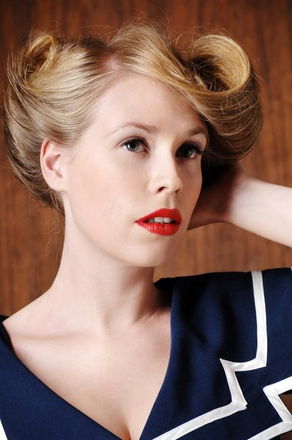 Vintage Lianna - Solo Singers, Duos and Trios from West Sussex