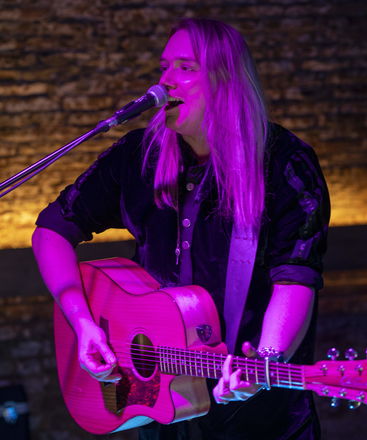 Harry Spencer - Singer Guitarists from London
