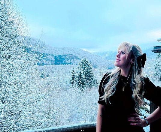 Cydney Smith - Singer Guitarists from London