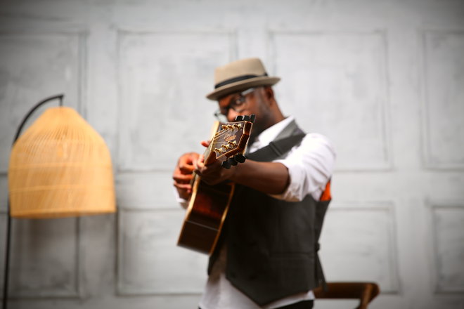 Acoustic JJ - Singer Guitarists from London