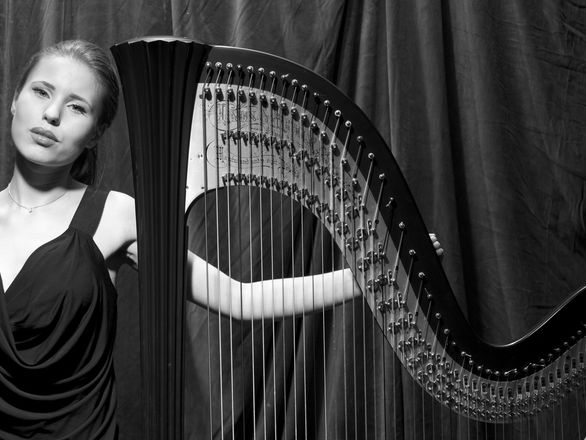 Lera Harpist - Harpists from London
