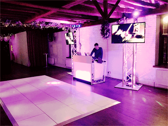Callum Kelly - Wedding & Party DJs from Hampshire