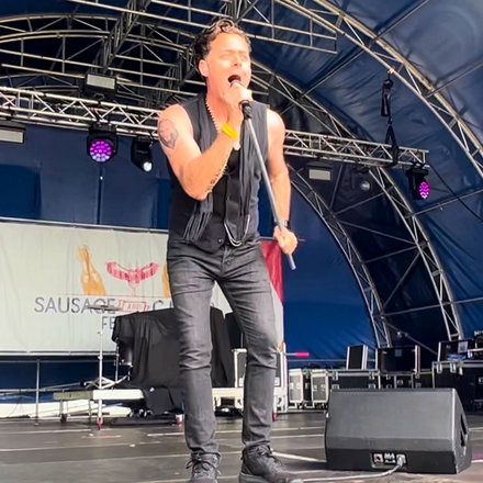 A Tribute To Robbie Williams - Tribute Bands from Berkshire