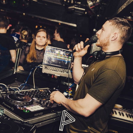 Limelight DJs - Wedding & Party DJs from West Sussex