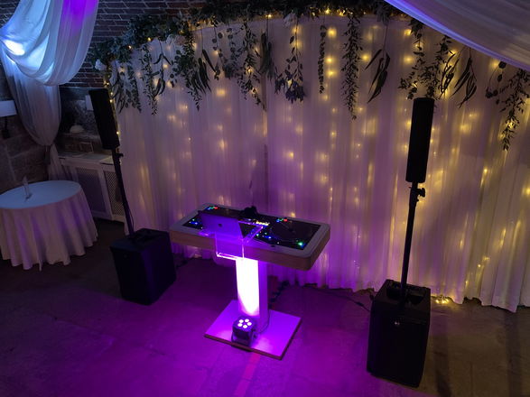 Callum Kelly - Wedding & Party DJs from Hampshire