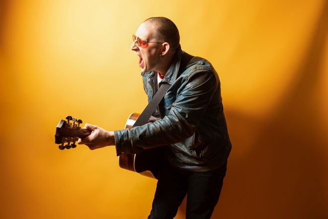 Alex Colman - Singer Guitarists from Oxfordshire