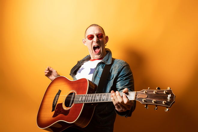 Alex Colman - Singer Guitarists from Oxfordshire