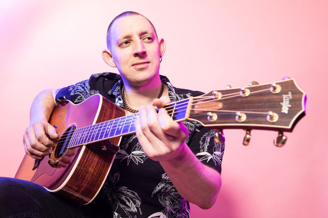 Alex Colman - Singer Guitarists from Oxfordshire