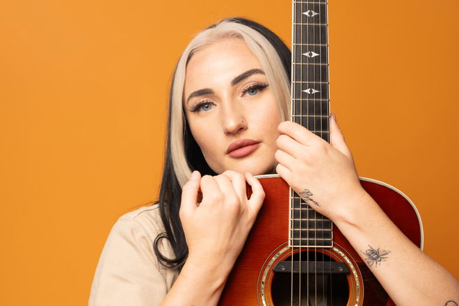 Bethany Amelia - Singer Guitarists from Essex