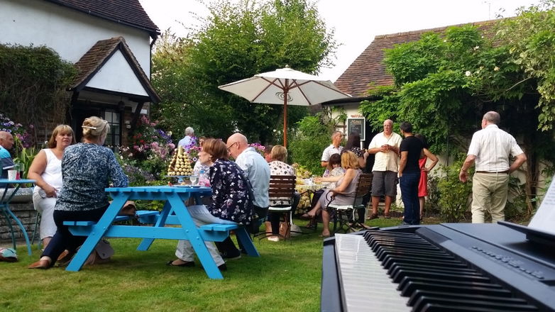 Jon M - Pianists from Surrey