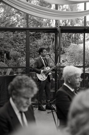 Jamie B - Singer Guitarists from London