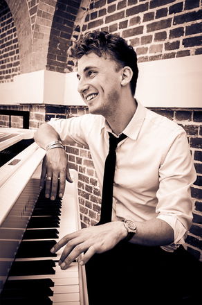 Charlie Mappin - Pianists from East Sussex
