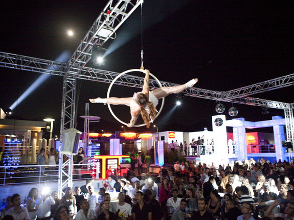 Aerial Hoop Displays - Circus Performers from London