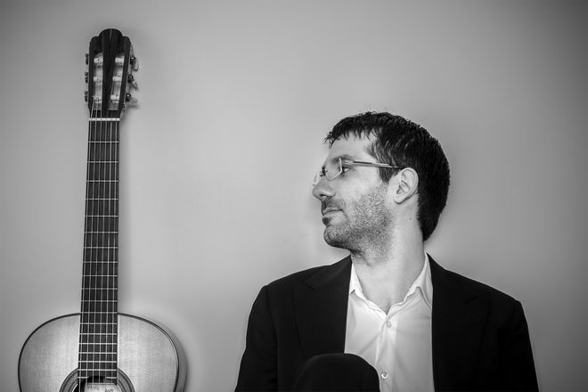 Dani Piro - Classical Guitarists from London