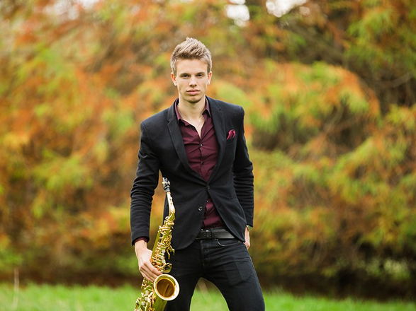 Dan Plays Sax - Saxophonists from London