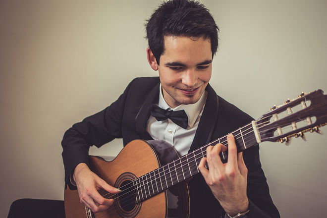 Nareik Bardolia - Classical Guitarists from London