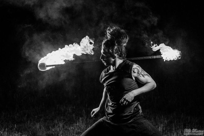 Quantuum - Fire Performers from Bedfordshire