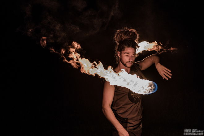 Quantuum - Fire Performers from Bedfordshire