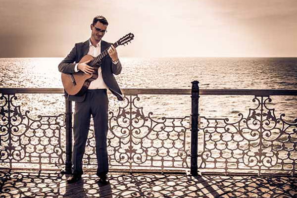 Duncan Harper - Classical Guitarists from East Sussex
