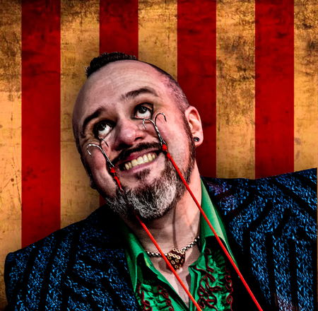 Mr Bones Sideshow - Circus Acts from Hertfordshire