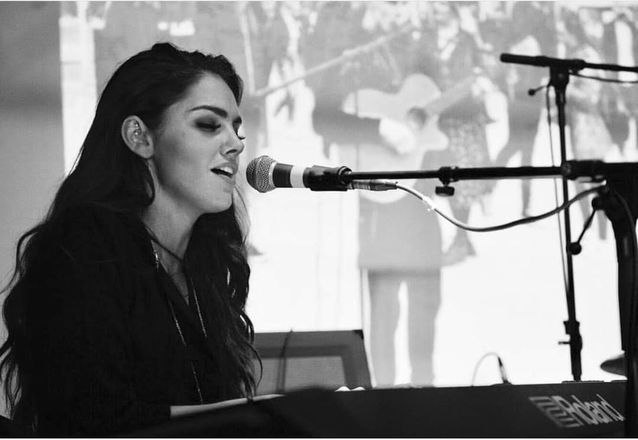 Sorka Fay - Solo Duo and Trios from London