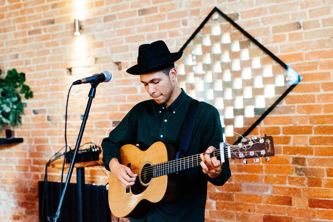 Sonny Ray - Acoustic Singer Guitarists from London