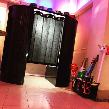 Happy Booths - Photo Booths from Kent