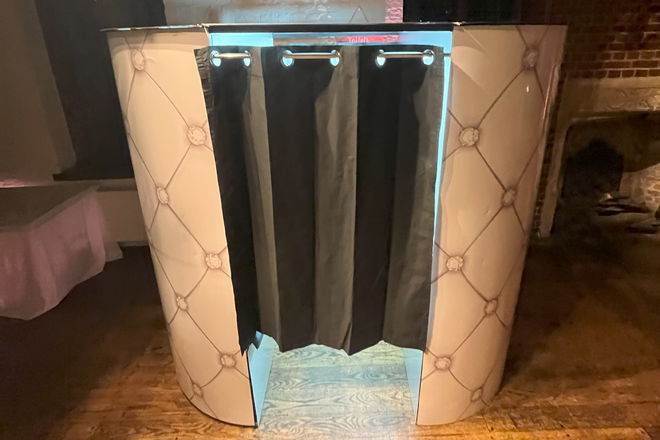Happy Booths - Photo Booths from Kent