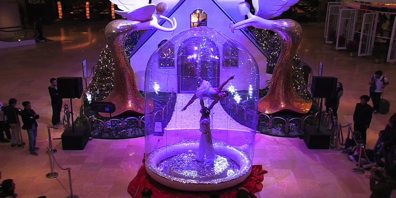 Magical Snowdome - Circus Acts from London