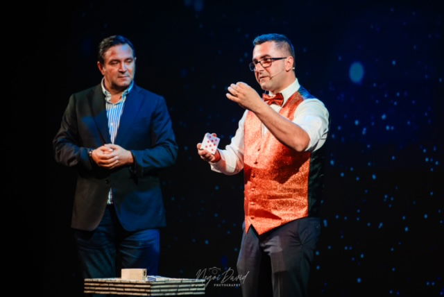 Magic Maestro - Magicians from Buckinghamshire