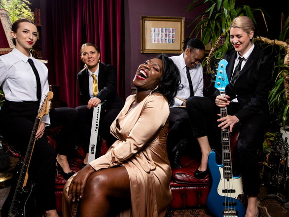 Mrs X - Wedding & Party Bands from London