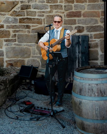 David Mark - Singer Guitarists from Belfast
