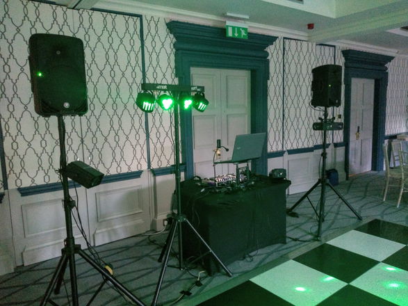 Steeve Mills - Wedding & Party DJs from London