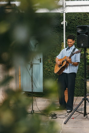 Sonny Ray - Singer Guitarists from London