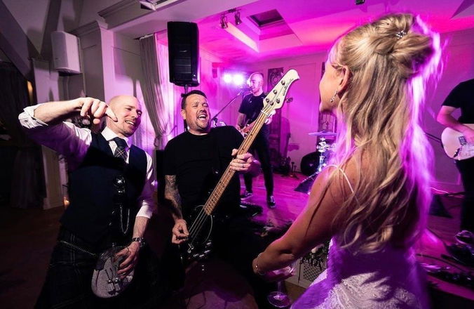 Happy Hour - Wedding & Party Bands from Kent