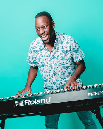 James Nicholas - Pianists from Bedfordshire