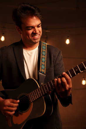 Jamie B - Acoustic Singer Guitarists from London