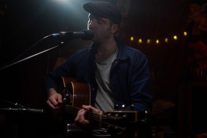 Jesse McKee - Singer Guitarists from East Sussex