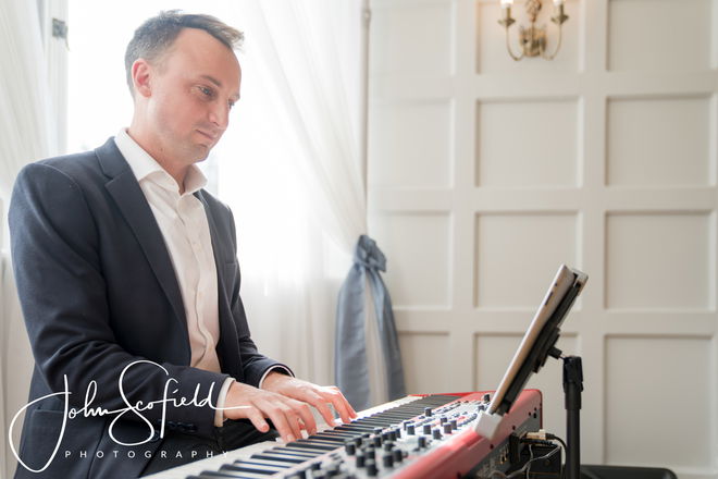 Charlie Mappin - Pianists from East Sussex