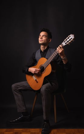 Nareik Bardolia - Classical Guitarists from London