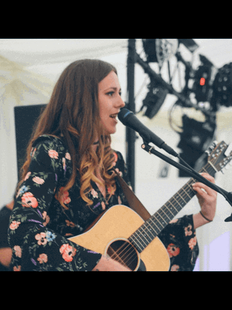 Cydney Smith - Singer Guitarists from Bristol