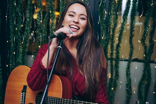 Lexa T - Acoustic Singer Guitarists from London
