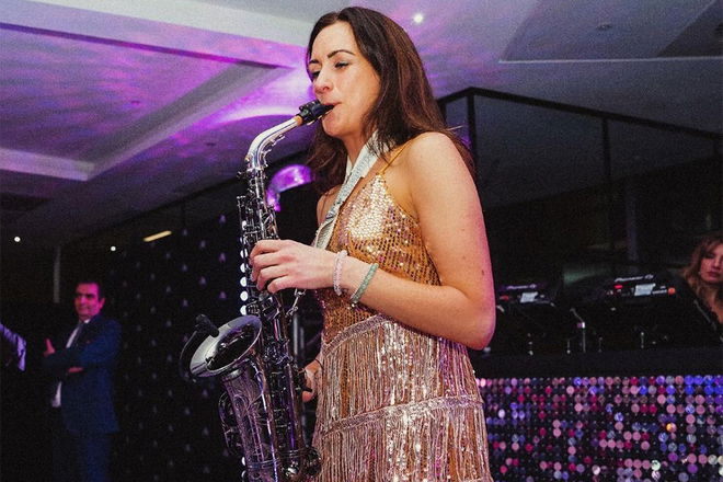 Lizzie B Sax - Saxophonists from Berkshire